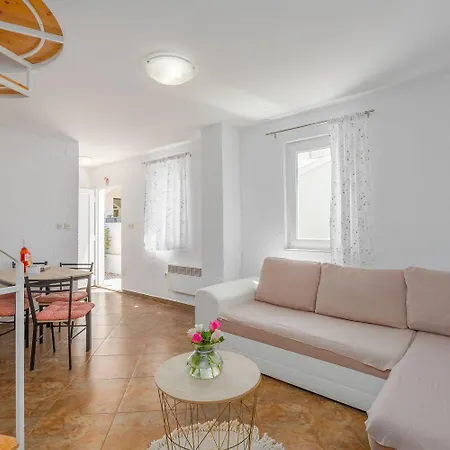 Besonderes Mit Eigener Galerie Im Dachgeschoss - Nur Wenige Minuten Zum *