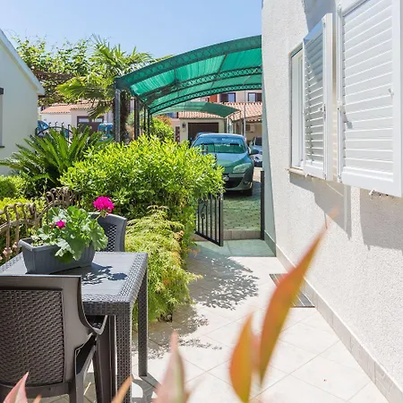 Apartamento Besonderes Mit Eigener Galerie Im Dachgeschoss - Nur Wenige Minuten Zum *