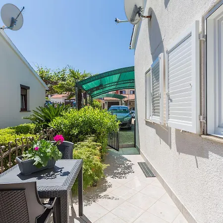 Besonderes Mit Eigener Galerie Im Dachgeschoss - Nur Wenige Minuten Zum Lägenhet